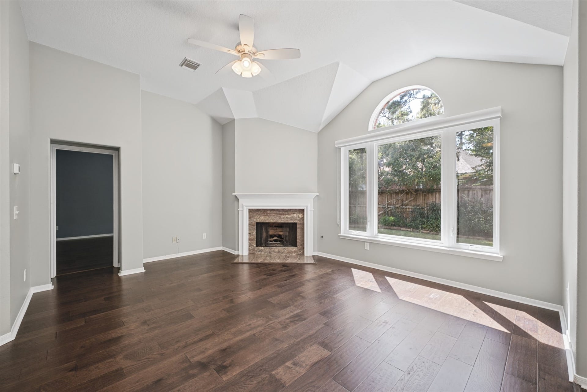 116 N Acacia Park Circle, The Woodlands, TX 77832 116 N Acacia Park Circle, The Woodlands, TX 77832