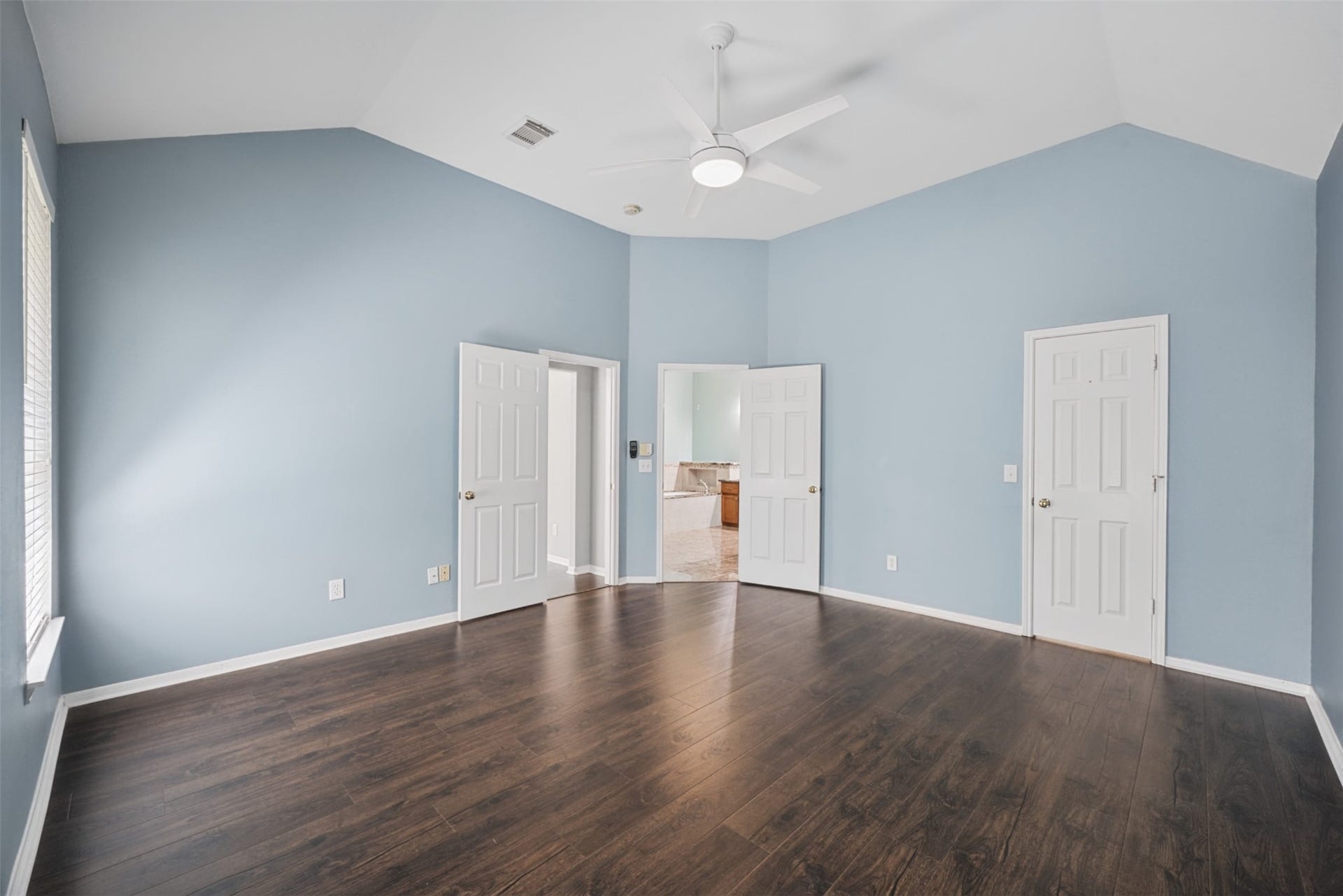 116 N Acacia Park Circle, The Woodlands, TX 77832 116 N Acacia Park Circle, The Woodlands, TX 77832