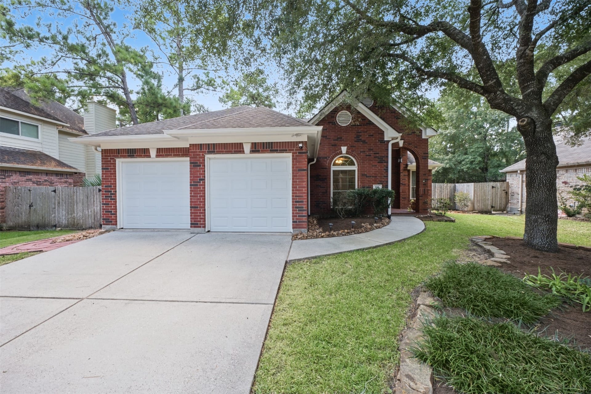116 N Acacia Park Circle, The Woodlands, TX 77832 116 N Acacia Park Circle, The Woodlands, TX 77832