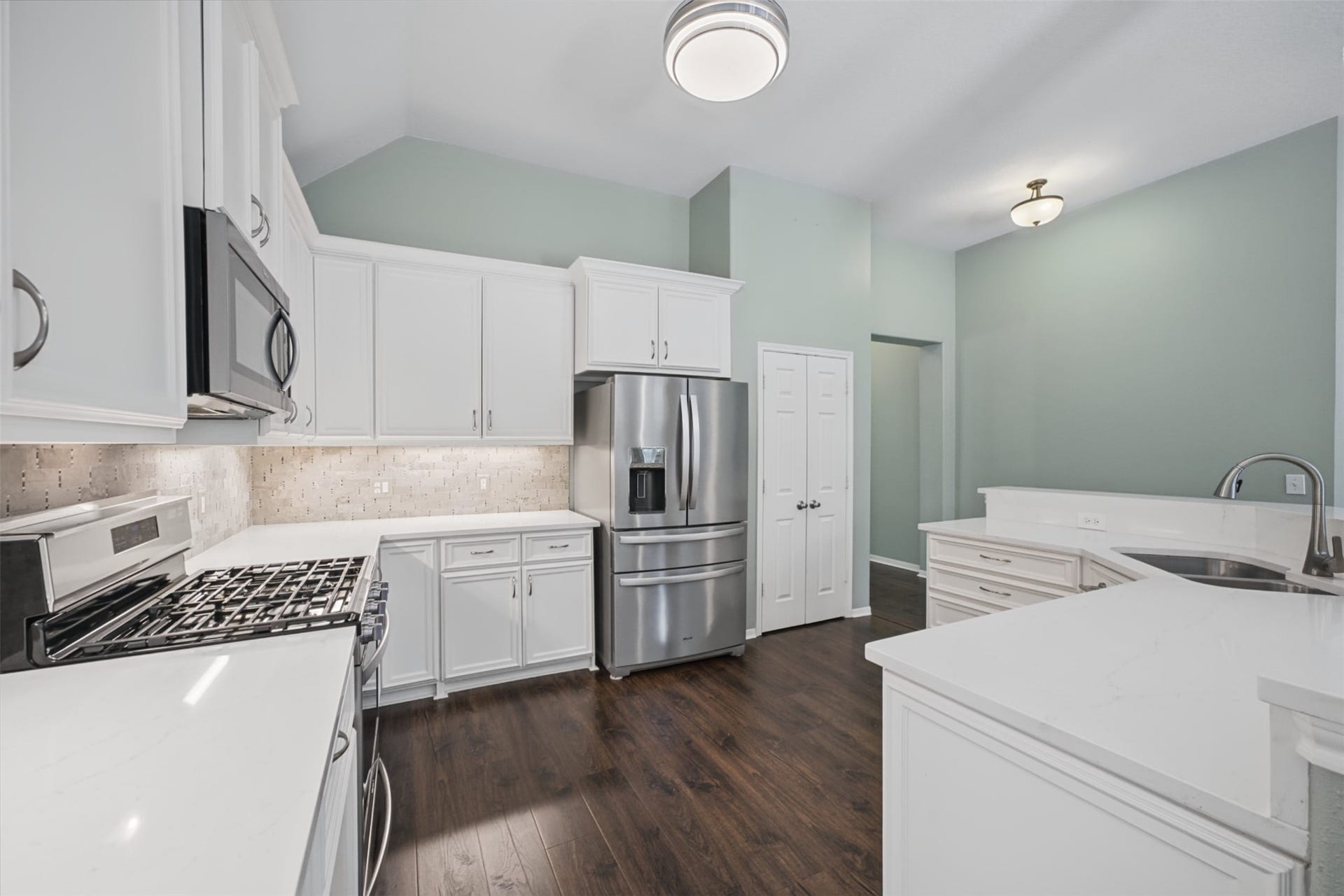 116 N Acacia Park Circle, The Woodlands, TX 77832 116 N Acacia Park Circle, The Woodlands, TX 77832