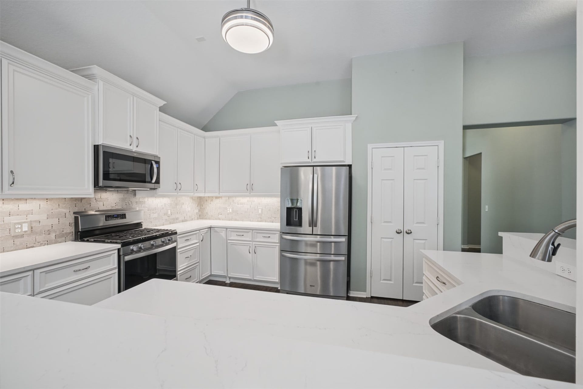 116 N Acacia Park Circle, The Woodlands, TX 77832 116 N Acacia Park Circle, The Woodlands, TX 77832