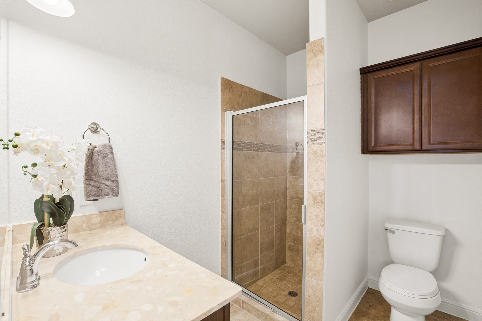 6639 Brady Springs Lane, Sugar Land, TX 77479 Bathroom 2 downstairs