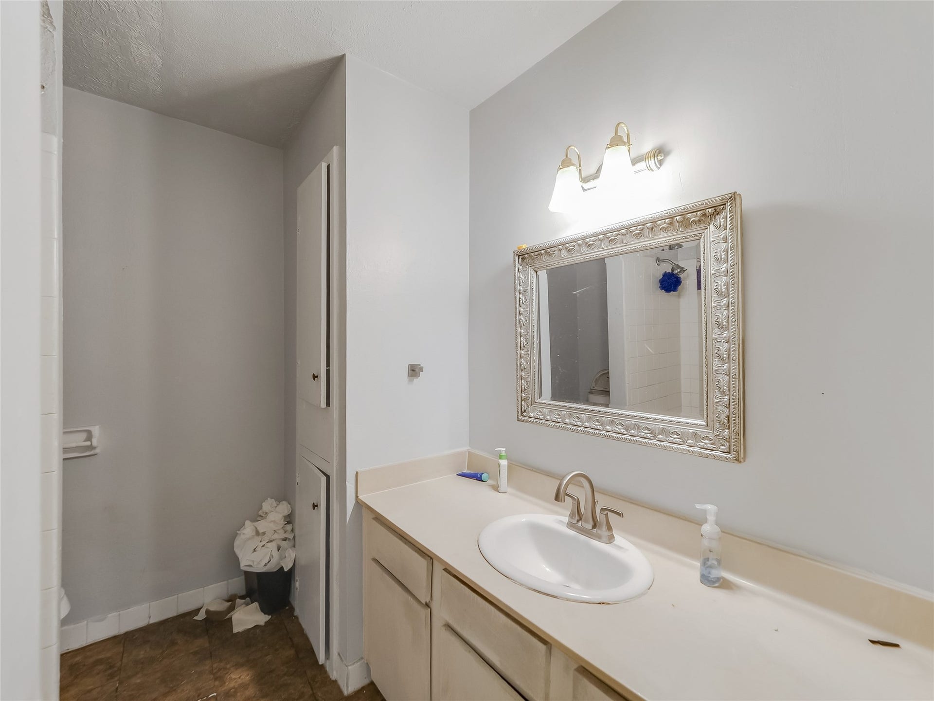 6305 Westward Street, #139, Houston, TX 77081 Bath 2