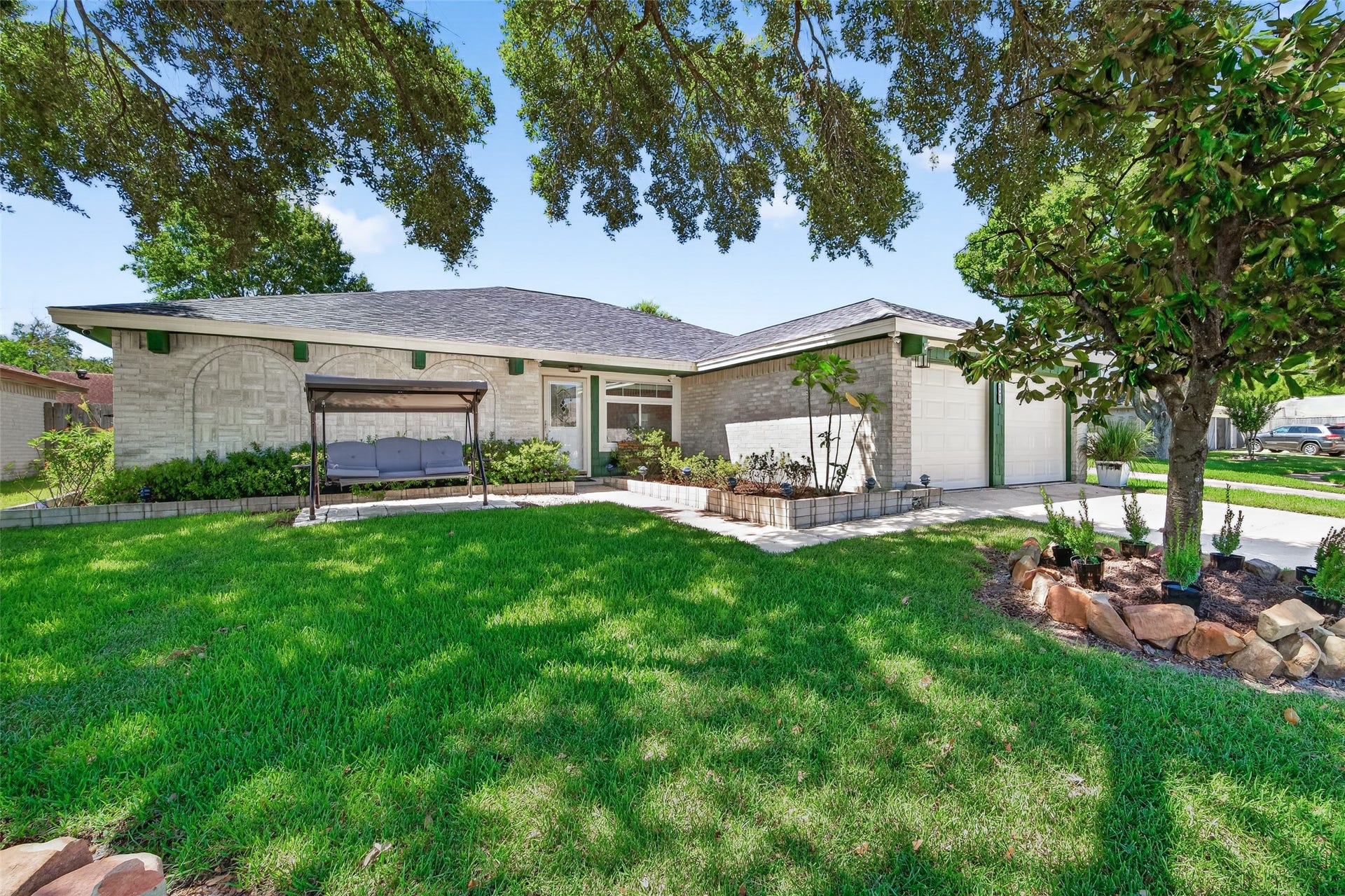 19415 Moonhollow Drive, Houston, TX 77084 19415 Moonhollow Drive, Houston, TX 77084