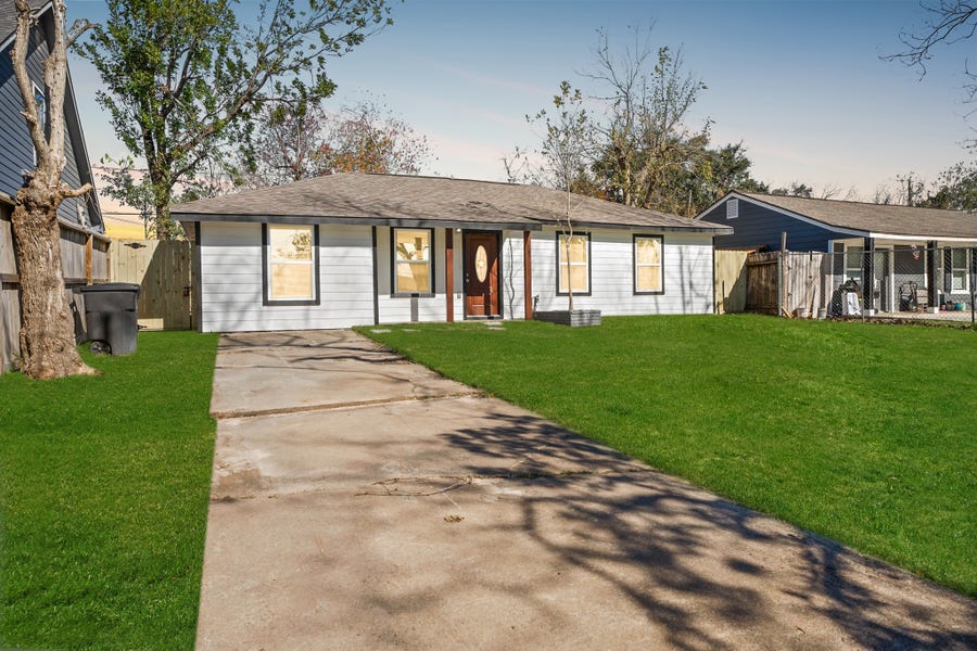 Property photo for 5123 Ridgeway Drive, Houston, TX