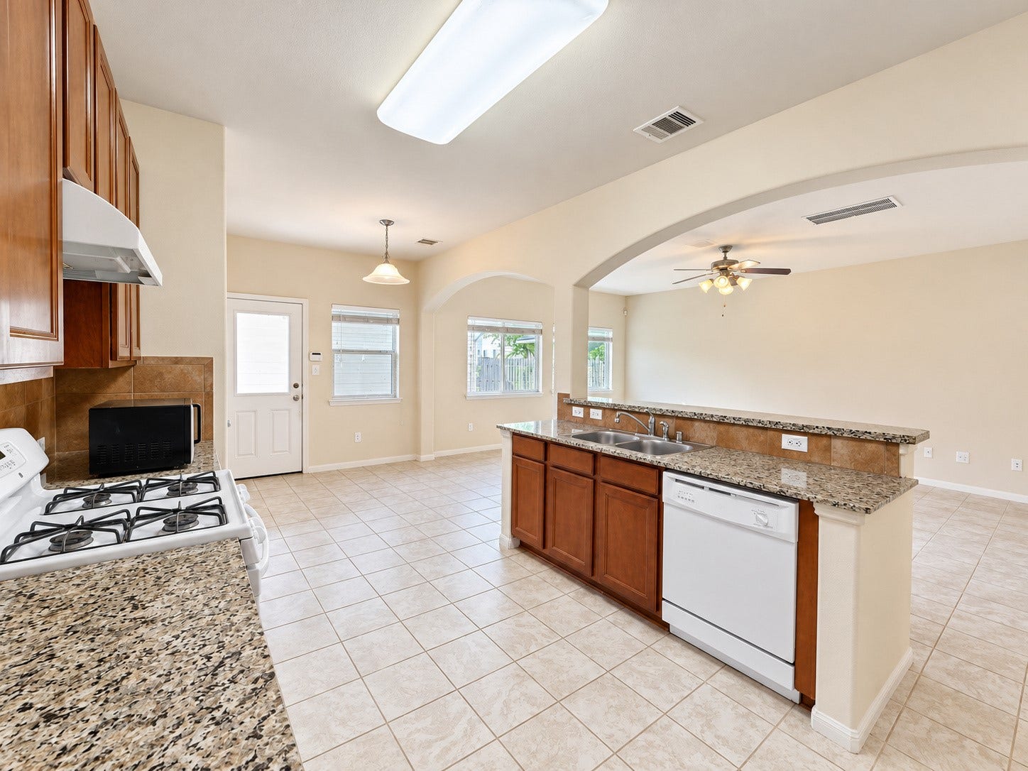 7510 Pavilion Drive, Houston, TX 77083 Kitchen open to living room