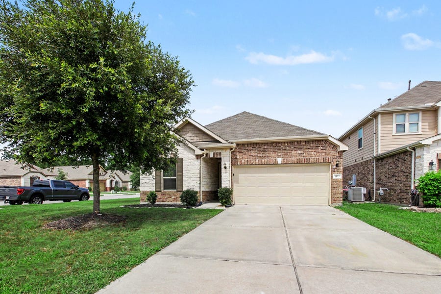 Property photo for 1103 Swinford Court, Conroe, TX
