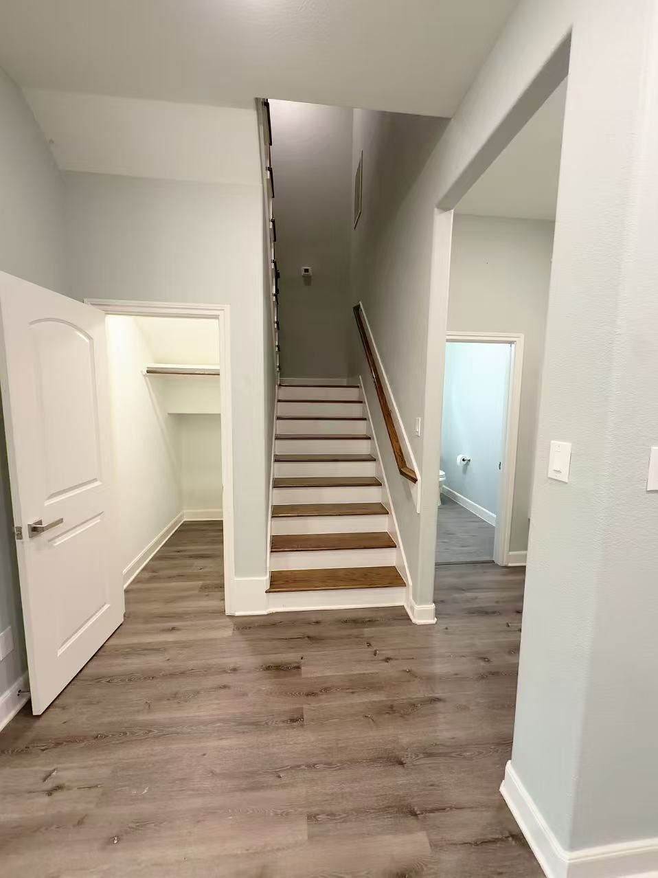 1934 Olivos Street, Missouri City, TX 77459 Staircase