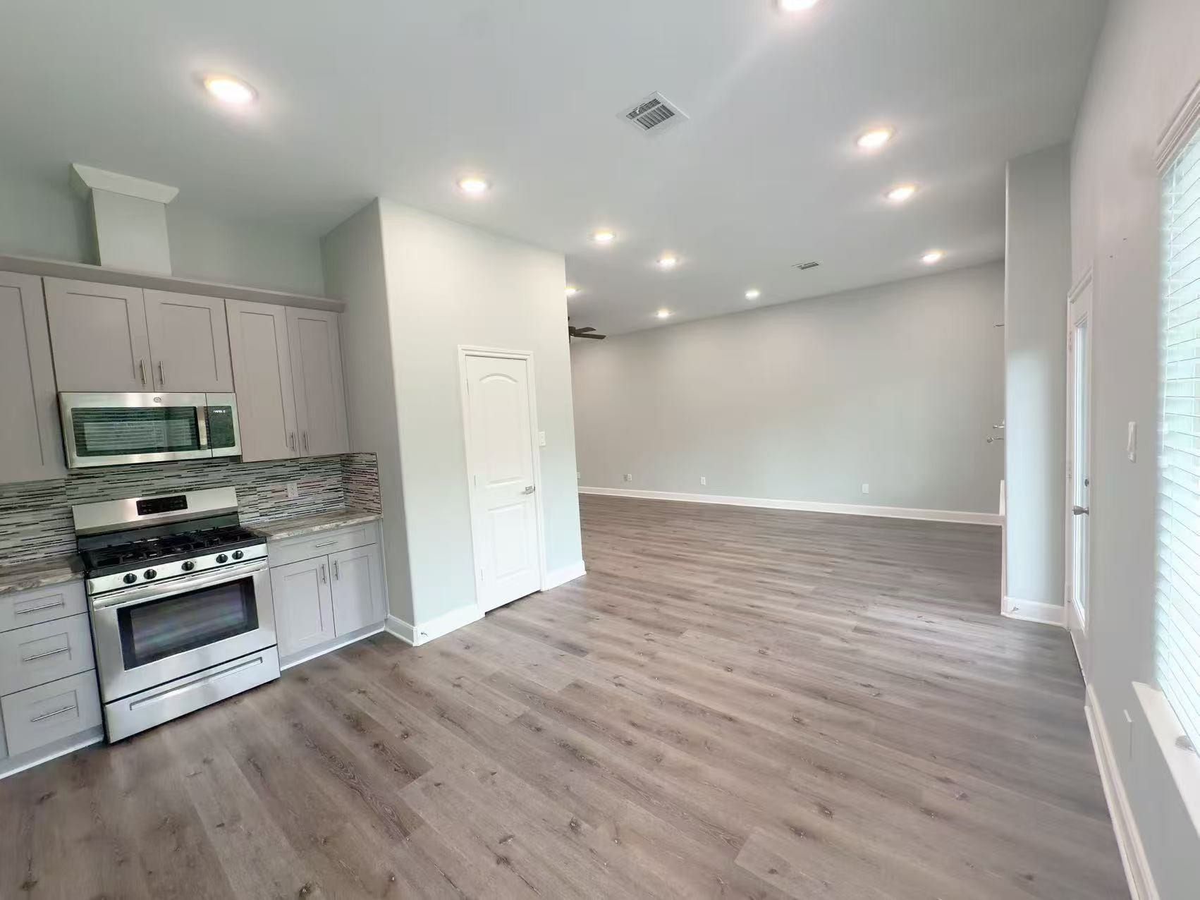 1934 Olivos Street, Missouri City, TX 77459 Kitchen and Dining Area