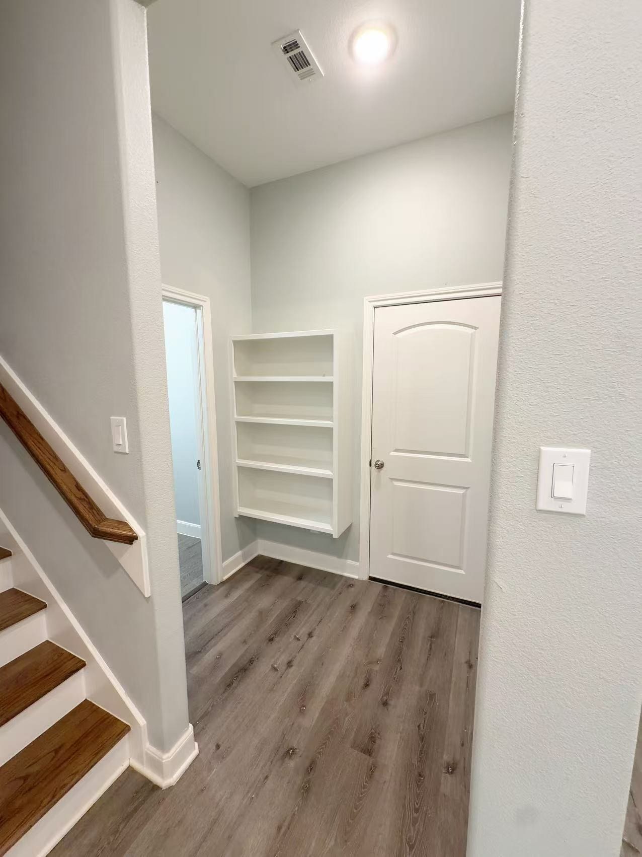 1934 Olivos Street, Missouri City, TX 77459 Hallway