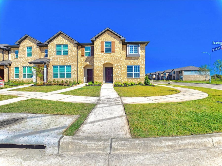 Property photo for 8002 Scanlan Trace, Missouri City, TX