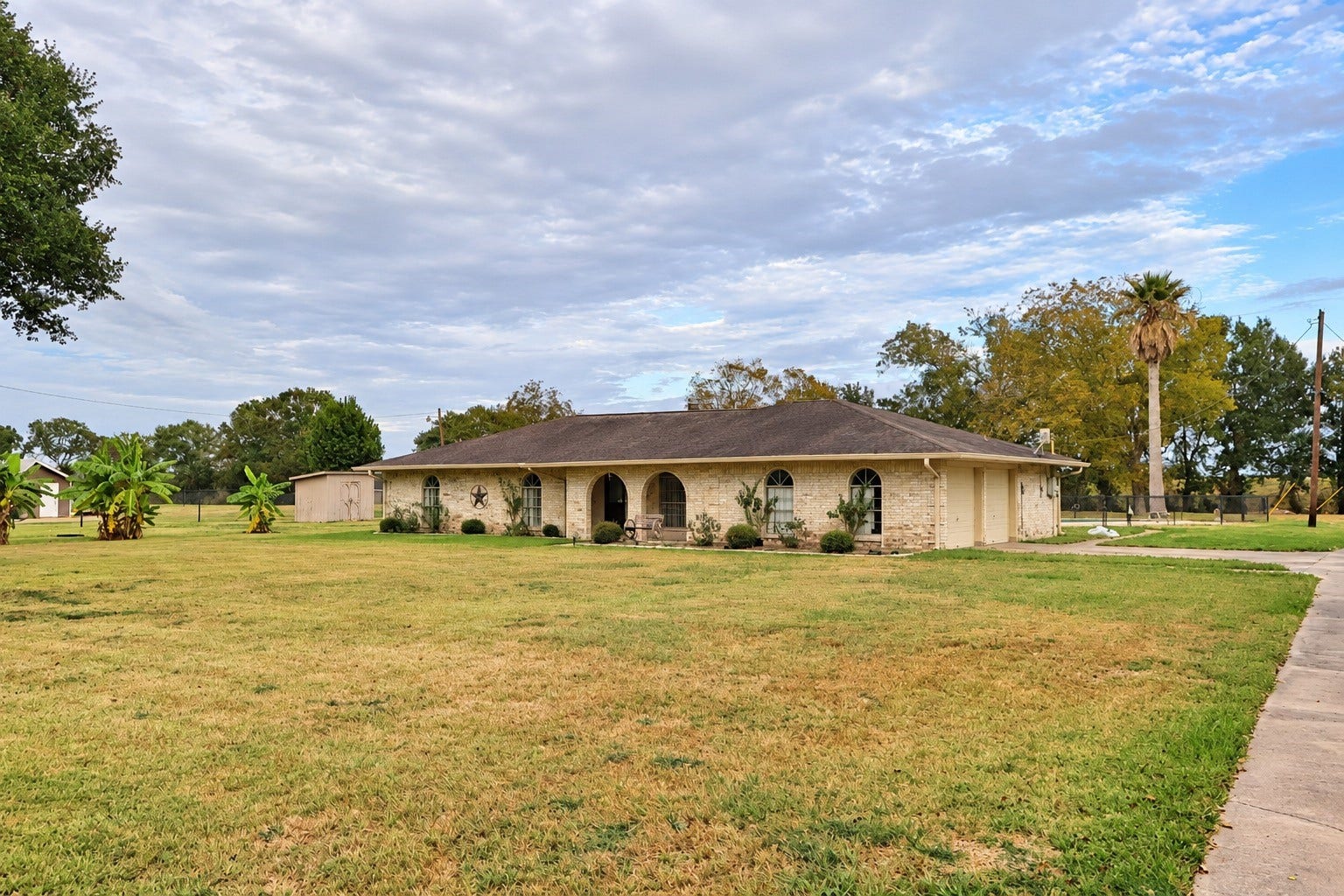 302 County Road 893, Angleton, TX 77515 302 County Road 893, Angleton, TX 77515