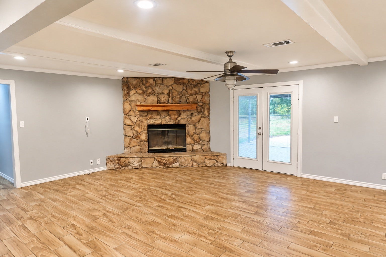 302 County Road 893, Angleton, TX 77515 302 County Road 893, Angleton, TX 77515