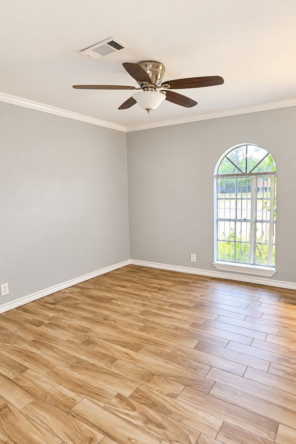 302 County Road 893, Angleton, TX 77515 302 County Road 893, Angleton, TX 77515