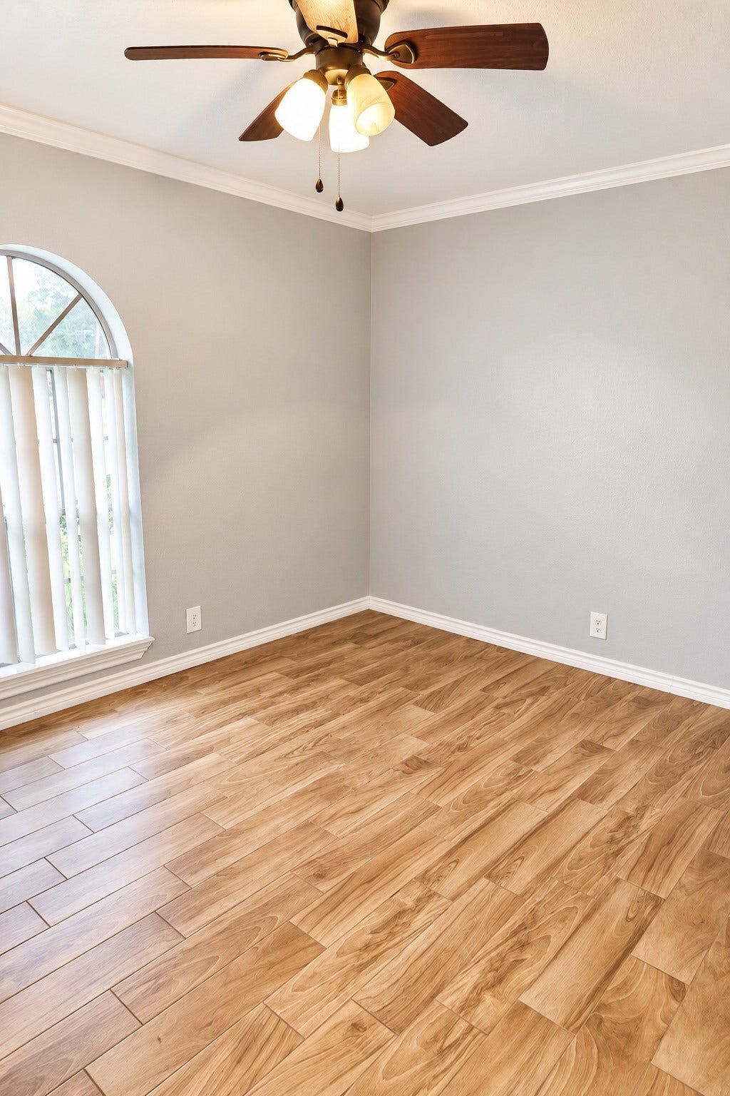 302 County Road 893, Angleton, TX 77515 302 County Road 893, Angleton, TX 77515