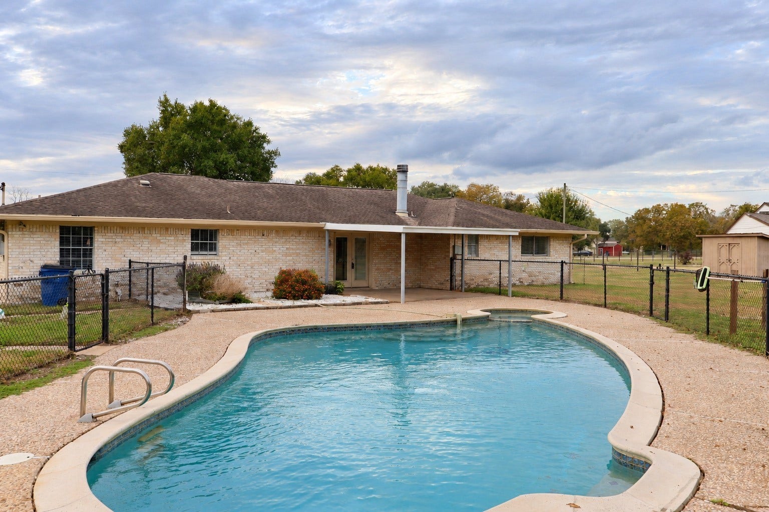 302 County Road 893, Angleton, TX 77515 302 County Road 893, Angleton, TX 77515