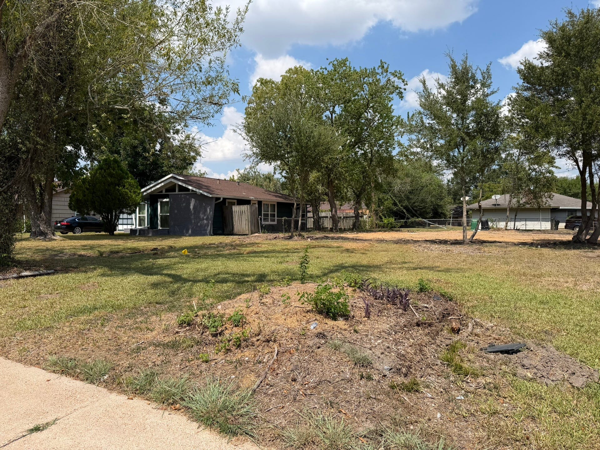 5875 Reed Road, Houston, TX 77033 5875 Reed Road, Houston, TX 77033