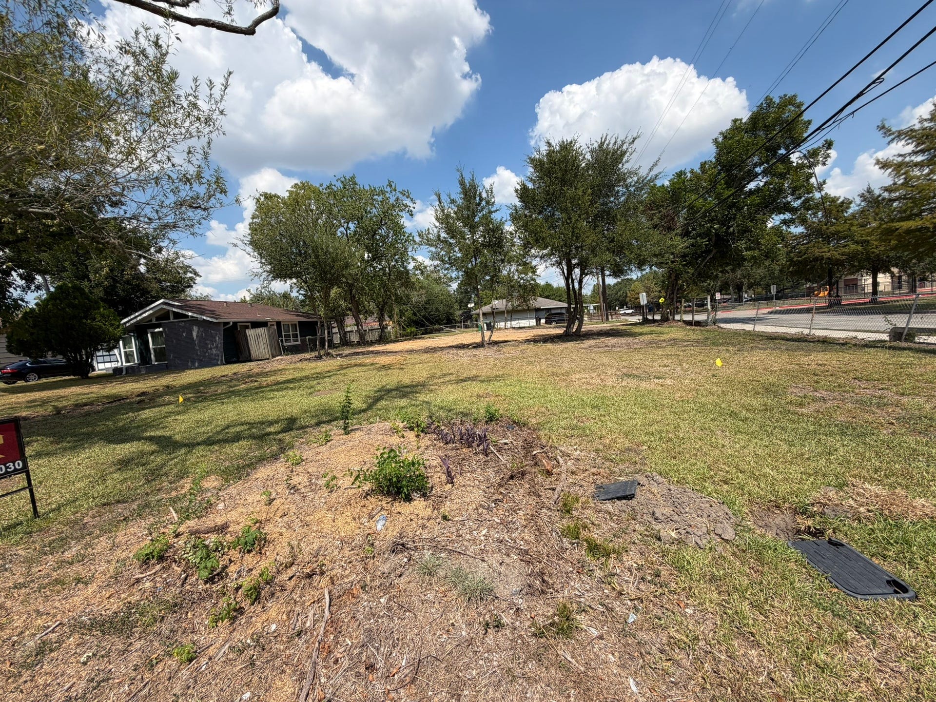 5875 Reed Road, Houston, TX 77033 5875 Reed Road, Houston, TX 77033