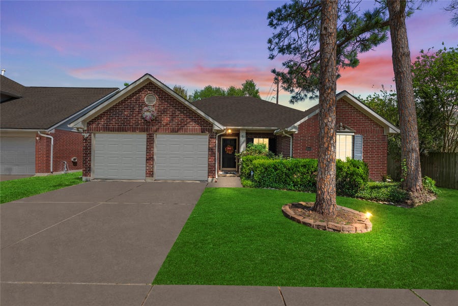 Property photo for 16423 Maple Downs Lane, Sugar Land, TX