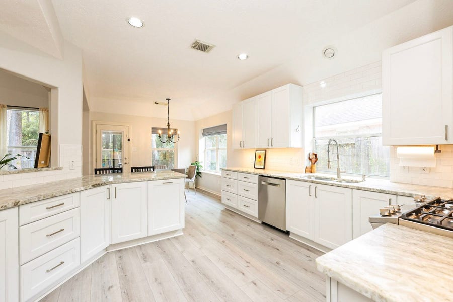 Property photo for 34 S Hawthorne Hollow Circle, The Woodlands, TX