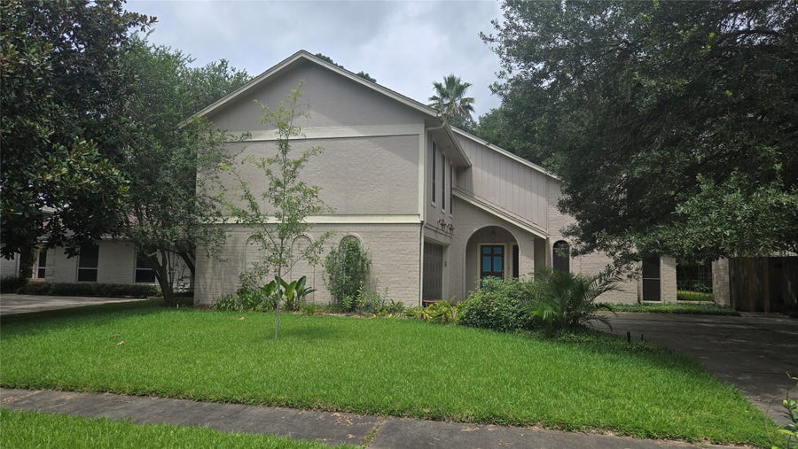 Property photo for 515 Lorie Lane, Pasadena, TX