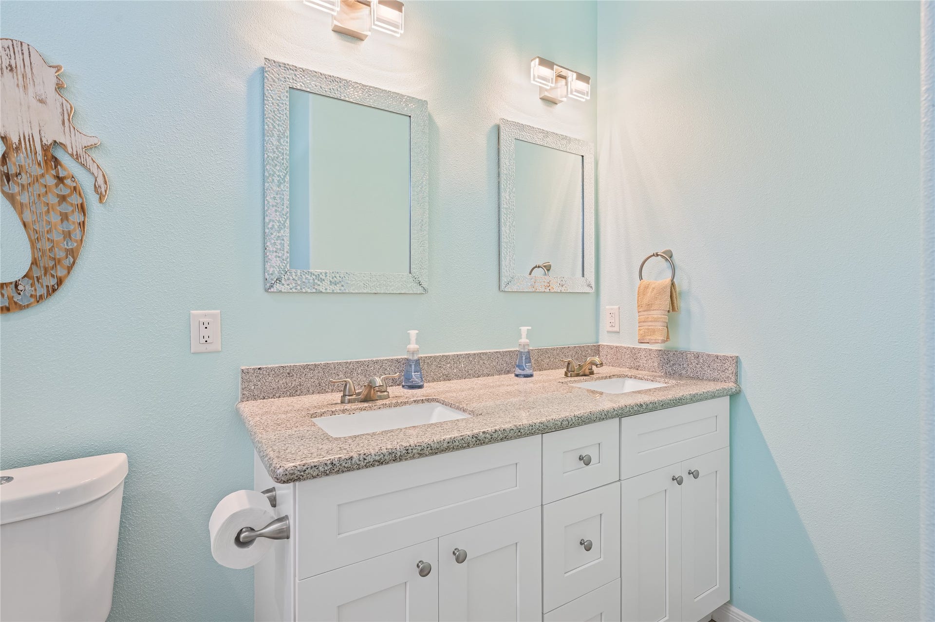 992 Hilton Head, Gilchrist, TX 77617 992 Hilton Head, Gilchrist, TX 77617