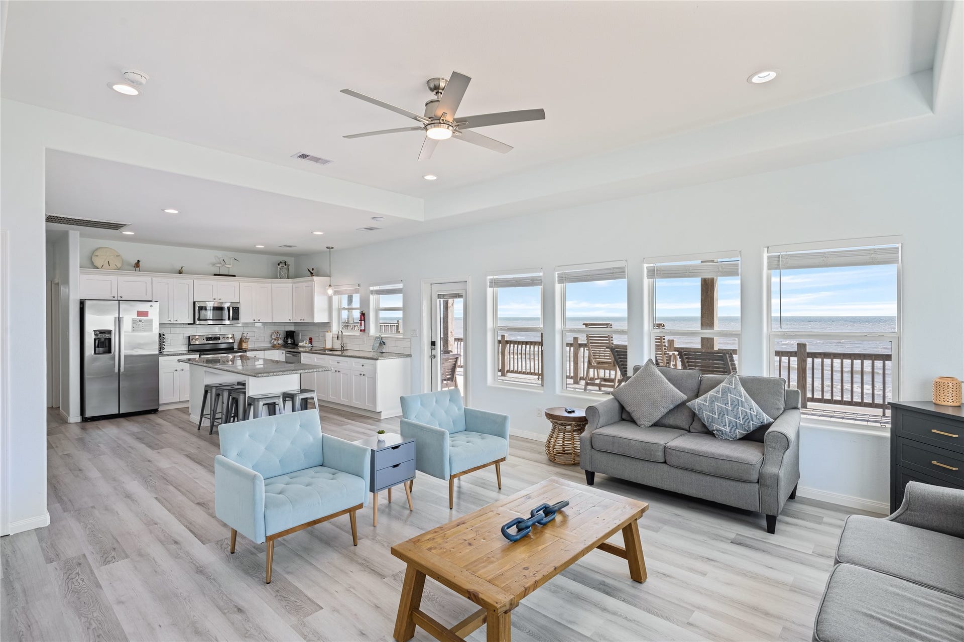 992 Hilton Head, Gilchrist, TX 77617 992 Hilton Head, Gilchrist, TX 77617