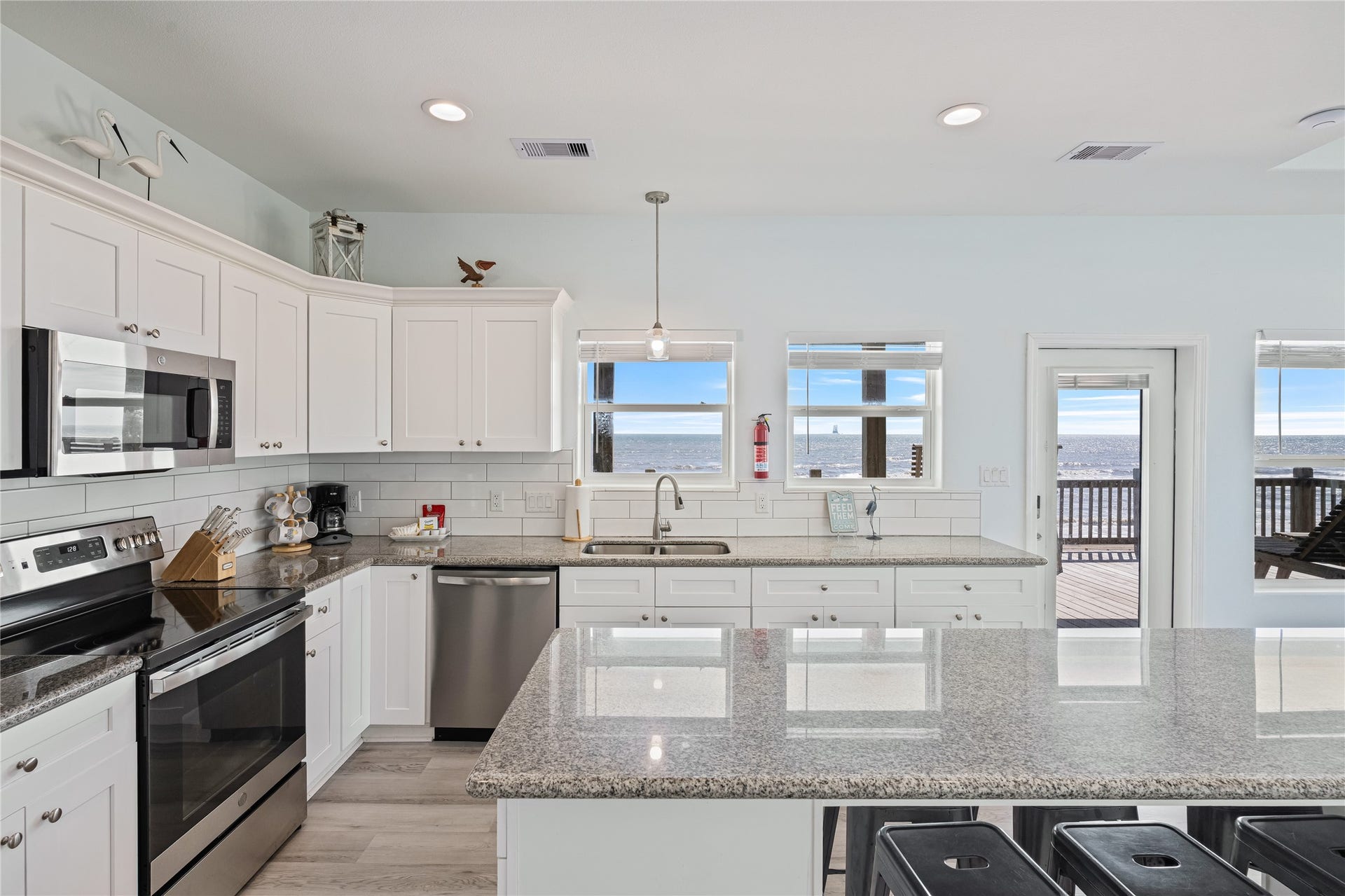 992 Hilton Head, Gilchrist, TX 77617 992 Hilton Head, Gilchrist, TX 77617