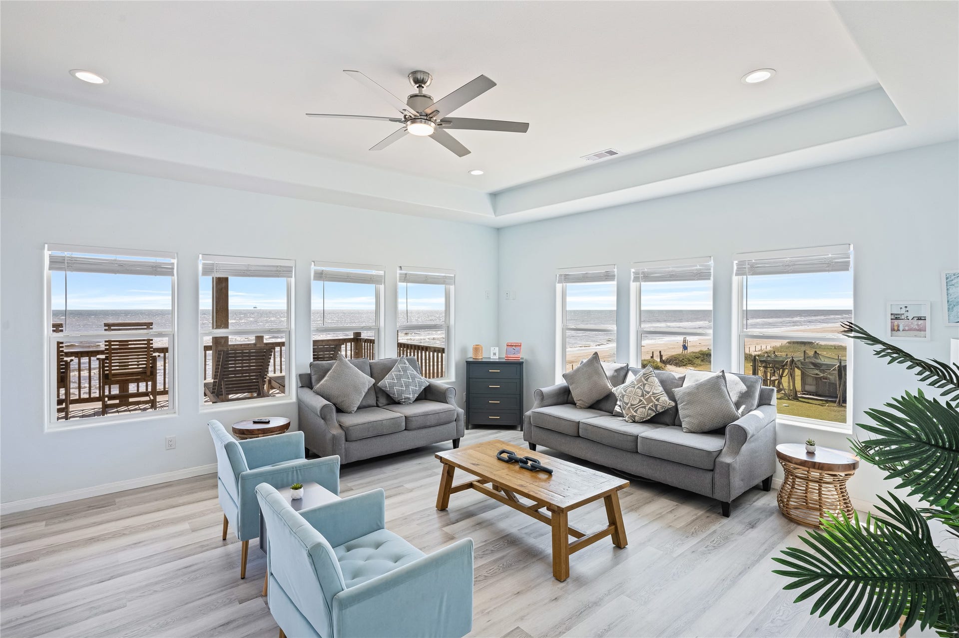 992 Hilton Head, Gilchrist, TX 77617 992 Hilton Head, Gilchrist, TX 77617