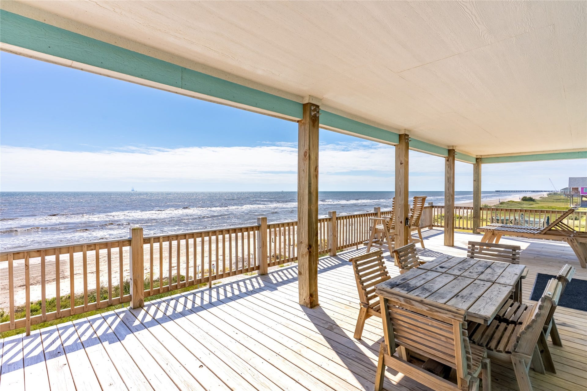 992 Hilton Head, Gilchrist, TX 77617 992 Hilton Head, Gilchrist, TX 77617