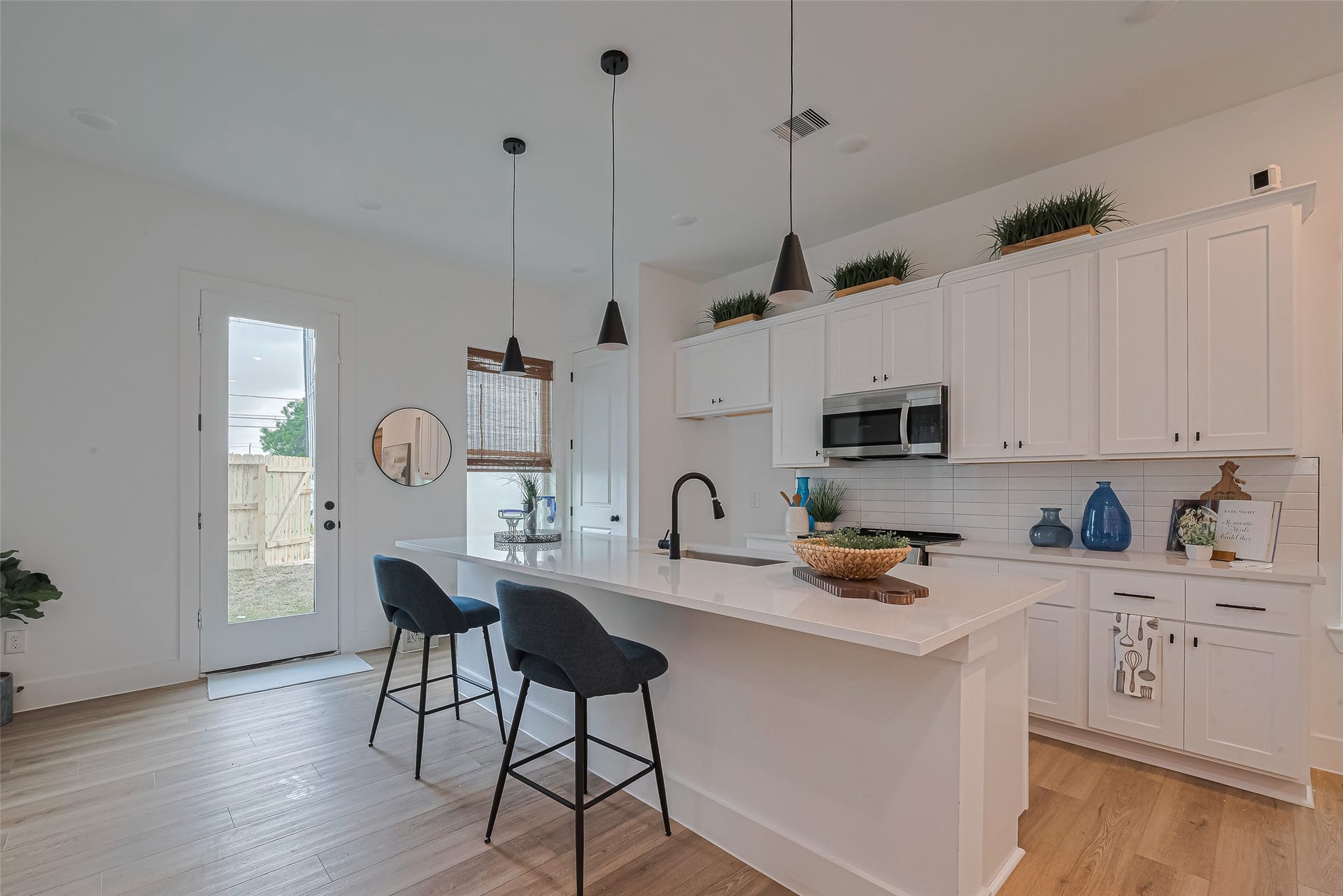 2118 - 2120 Creston Drive, Houston, TX 77026 2118 - 2120 Creston Drive, Houston, TX 77026