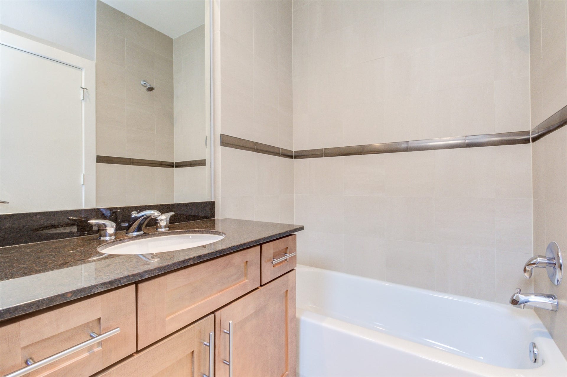 2314 Arabelle Street, Houston, TX 77007 2314 Arabelle Street, Houston, TX 77007