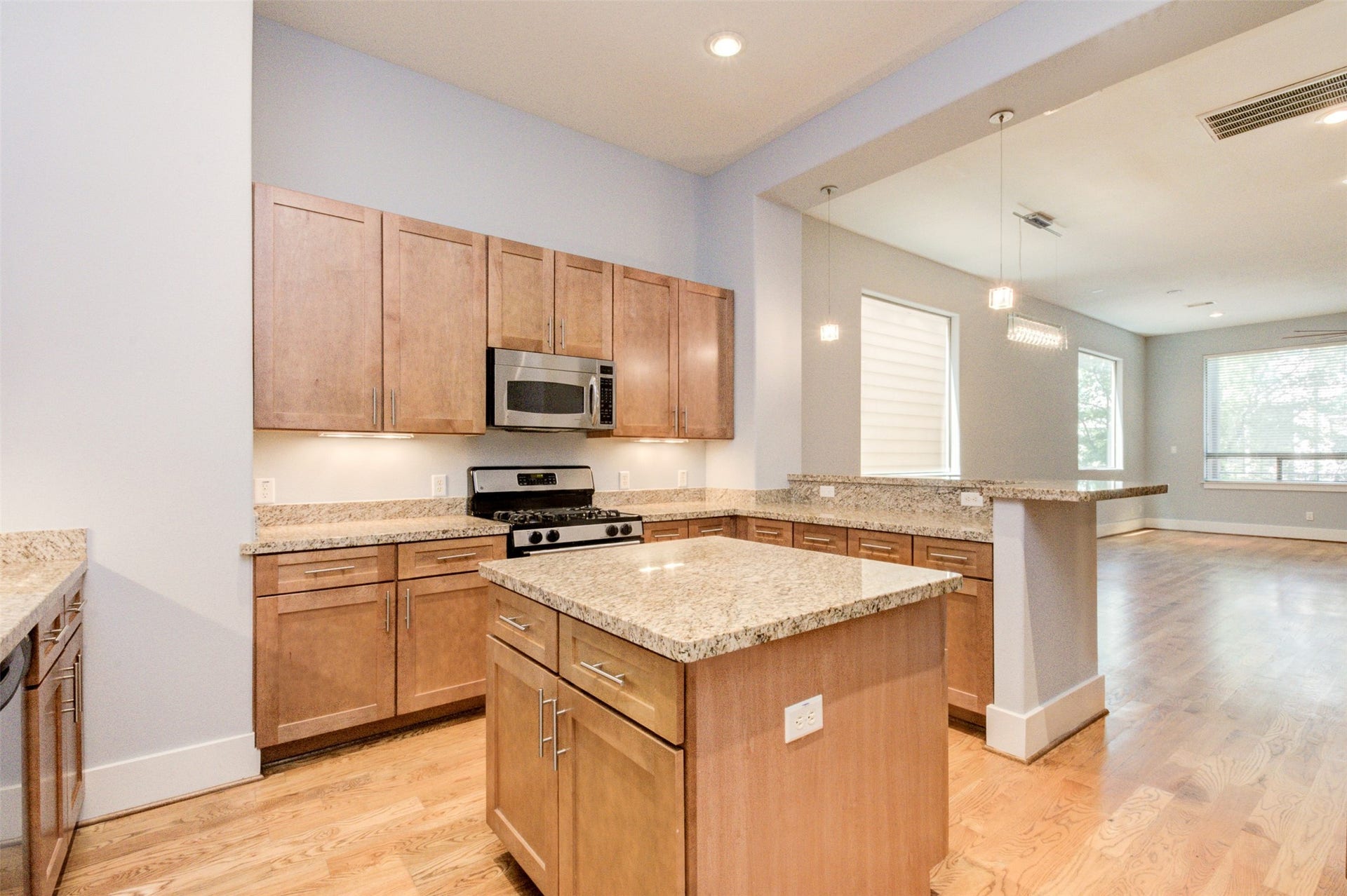 2314 Arabelle Street, Houston, TX 77007 2314 Arabelle Street, Houston, TX 77007