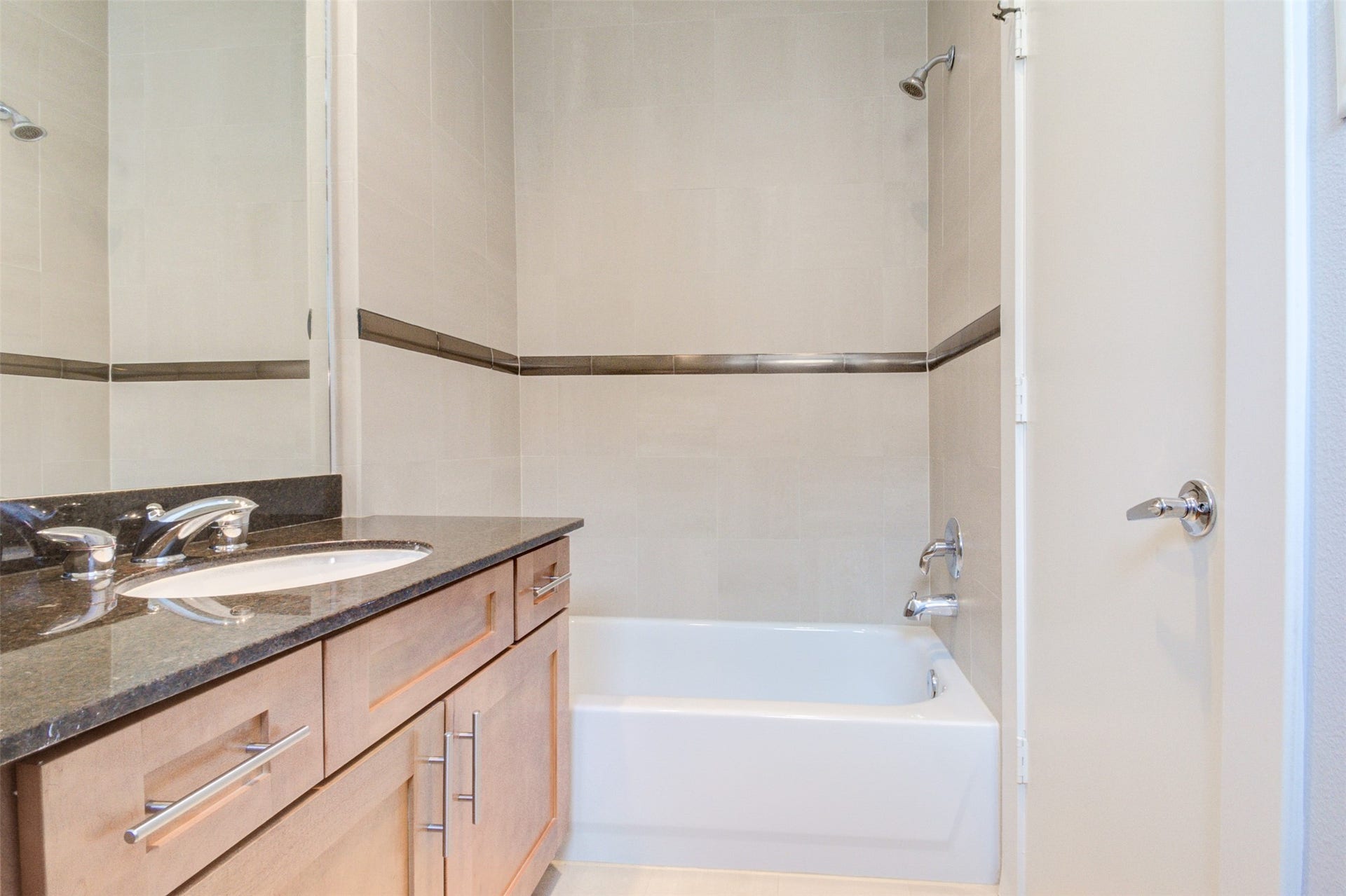 2314 Arabelle Street, Houston, TX 77007 2314 Arabelle Street, Houston, TX 77007