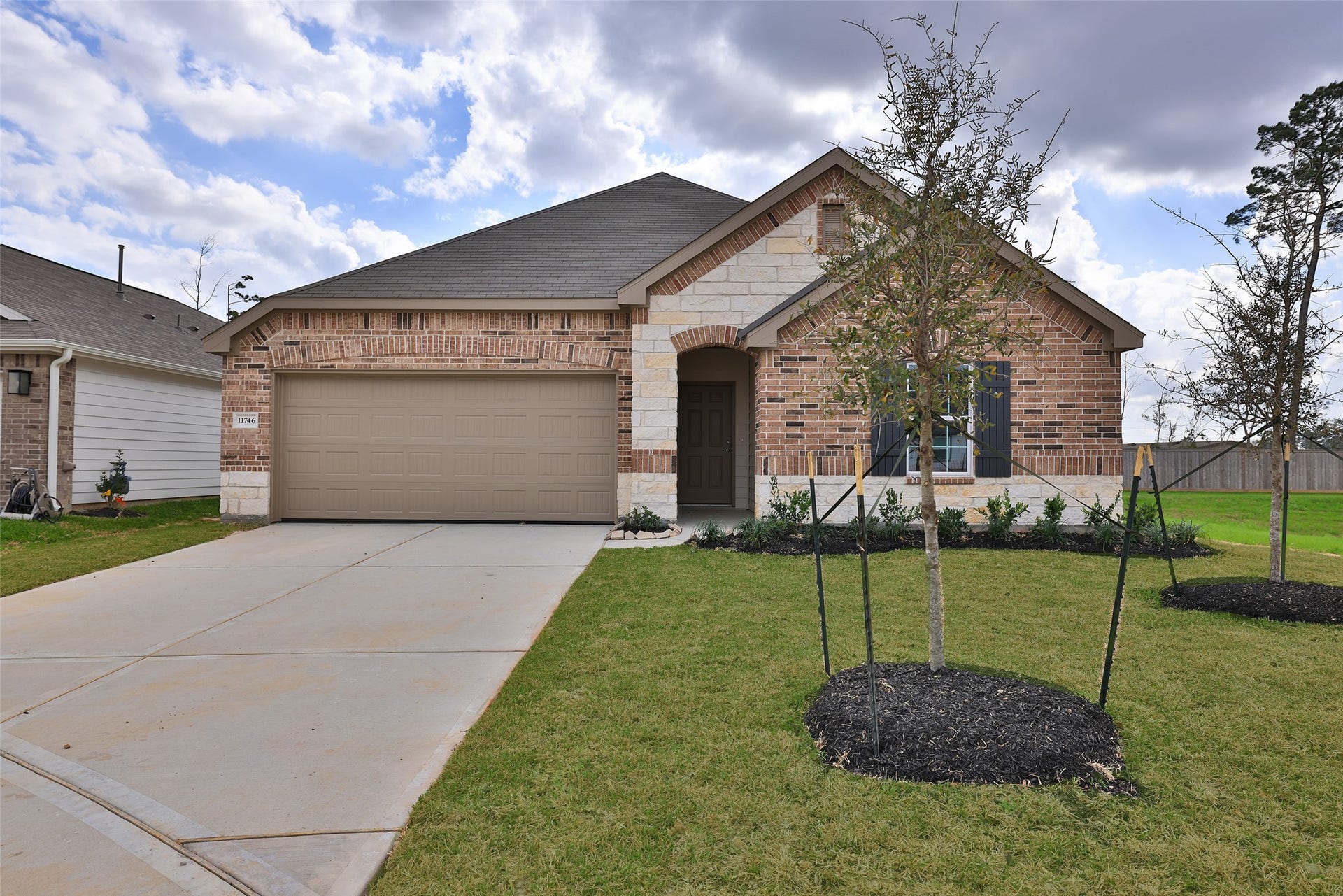 11746 Airspeed Drive, Conroe, TX 77303 11746 Airspeed Drive, Conroe, TX 77303