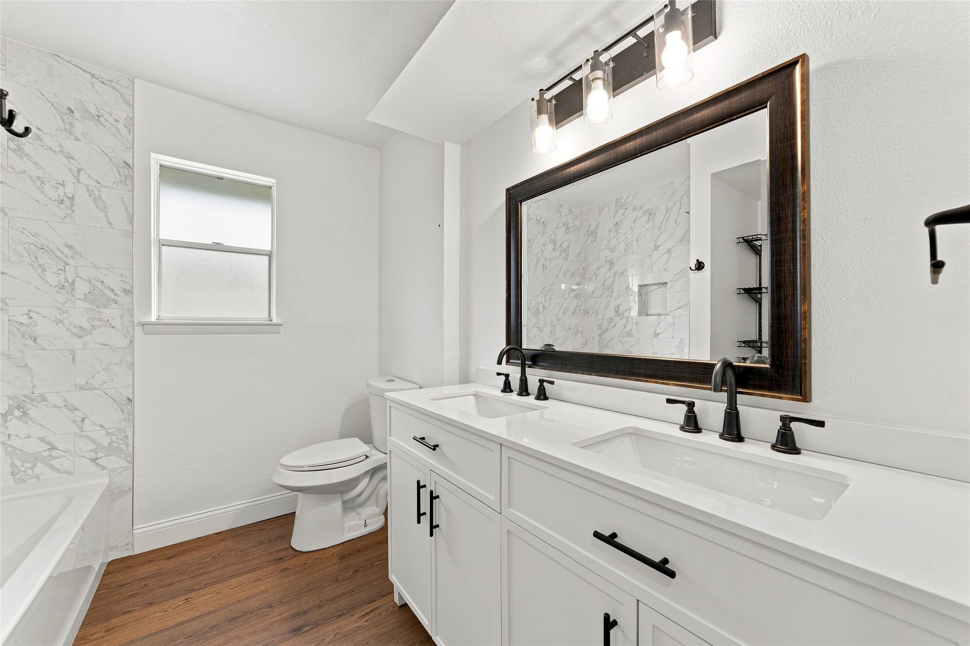 21735 Greenham Drive, Houston, TX 77388 21735 Greenham Drive, Houston, TX 77388