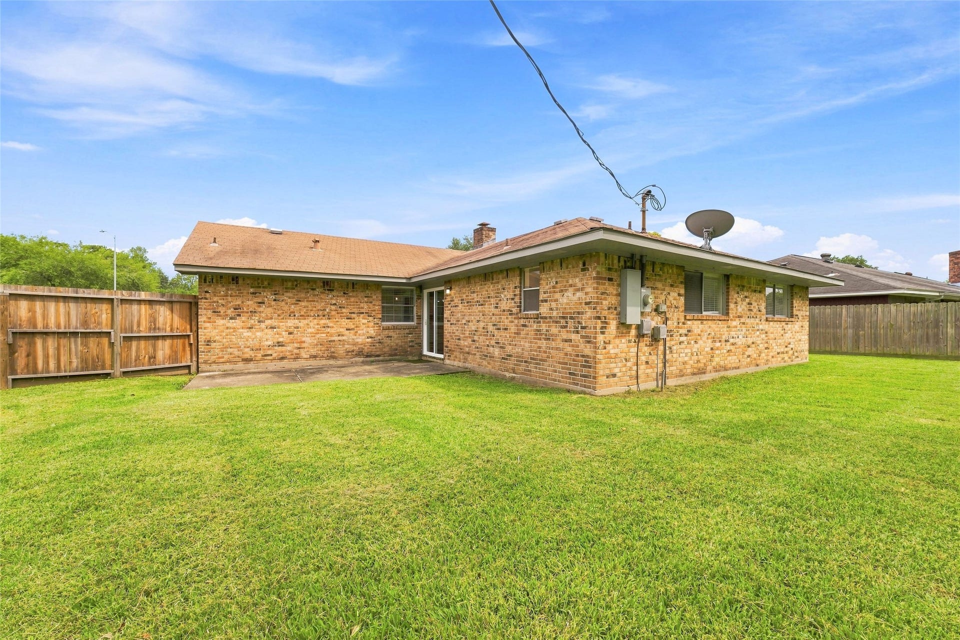 21735 Greenham Drive, Houston, TX 77388 21735 Greenham Drive, Houston, TX 77388