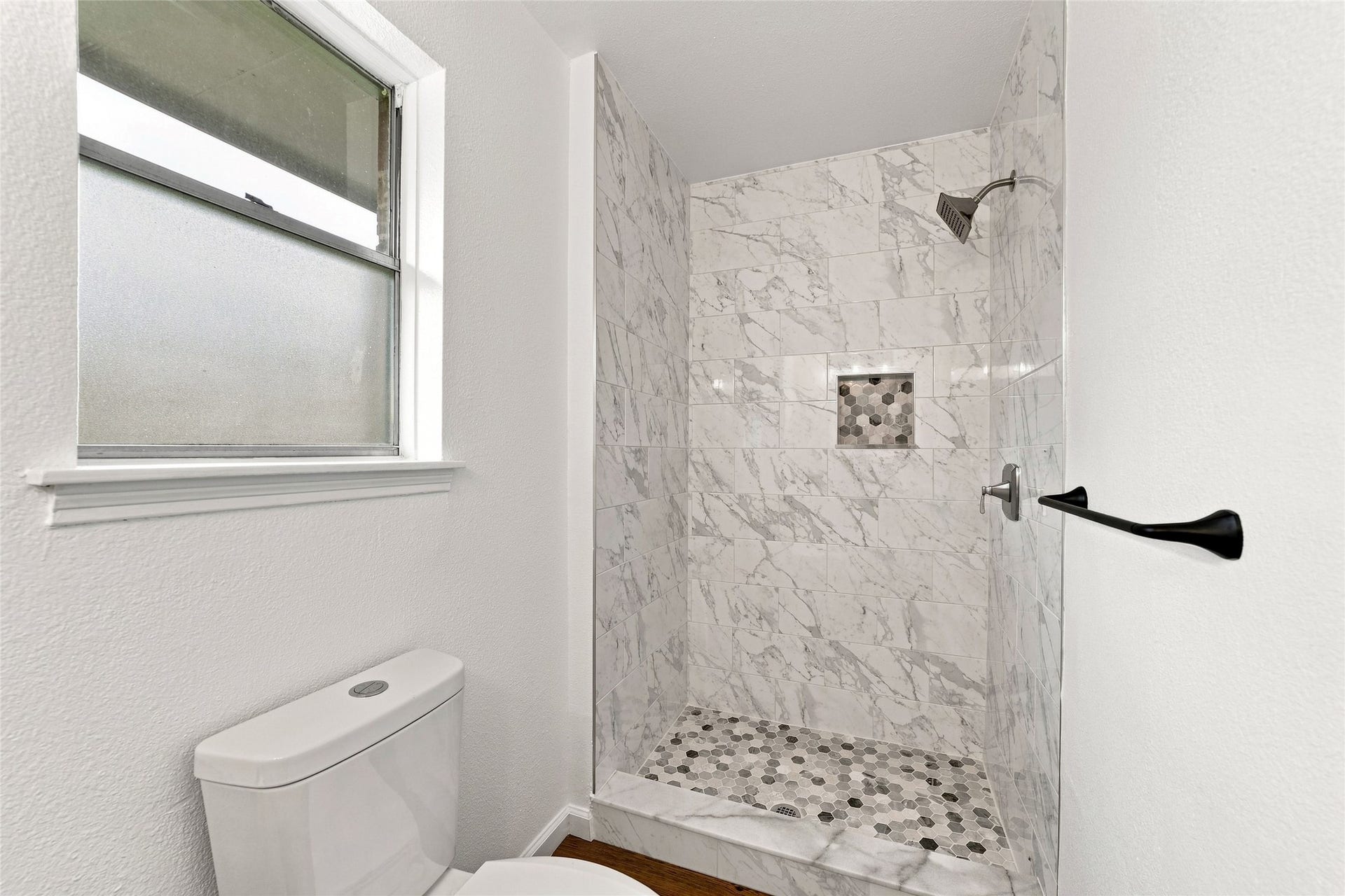 21735 Greenham Drive, Houston, TX 77388 21735 Greenham Drive, Houston, TX 77388