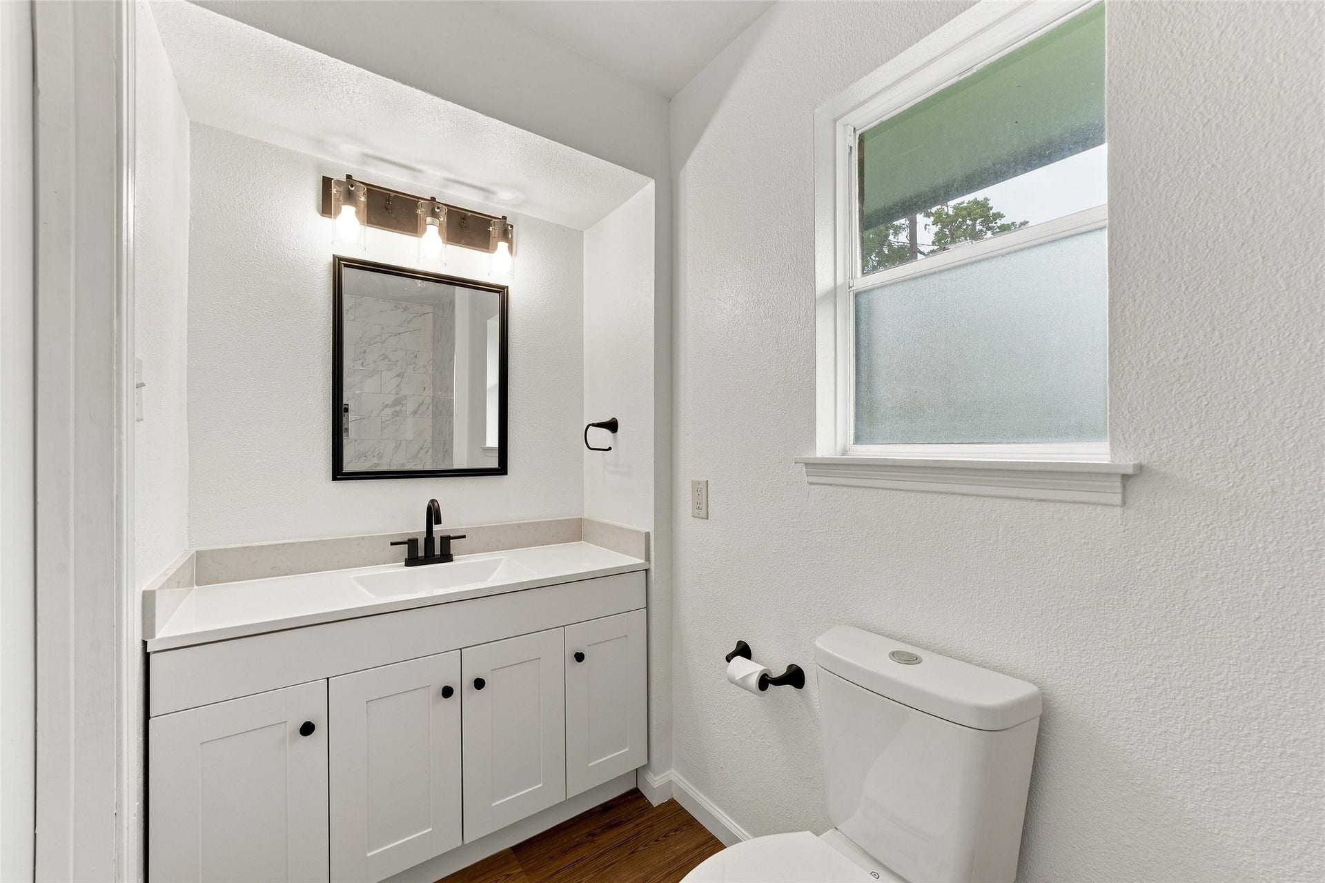 21735 Greenham Drive, Houston, TX 77388 21735 Greenham Drive, Houston, TX 77388