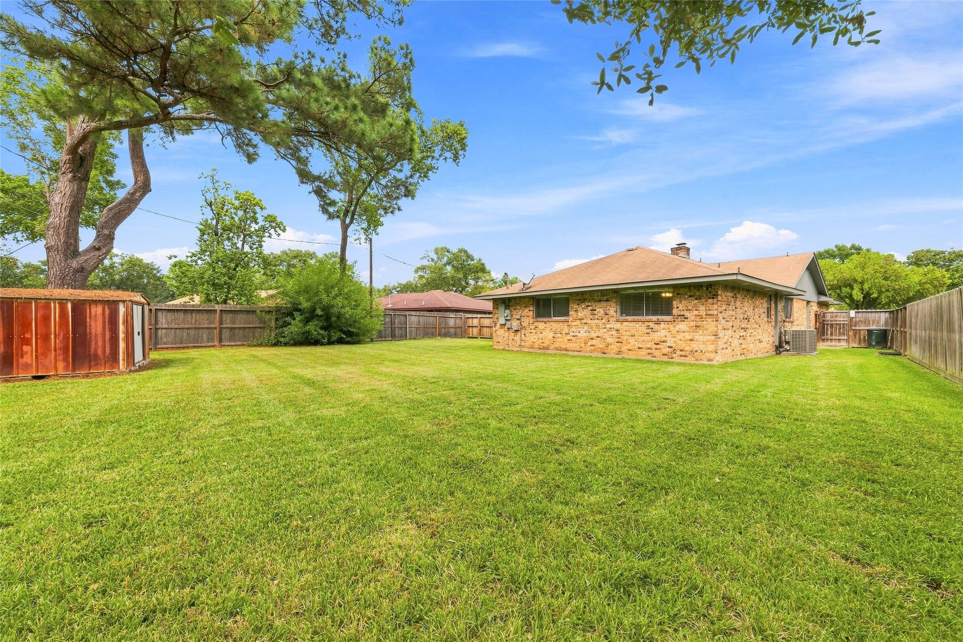 21735 Greenham Drive, Houston, TX 77388 21735 Greenham Drive, Houston, TX 77388
