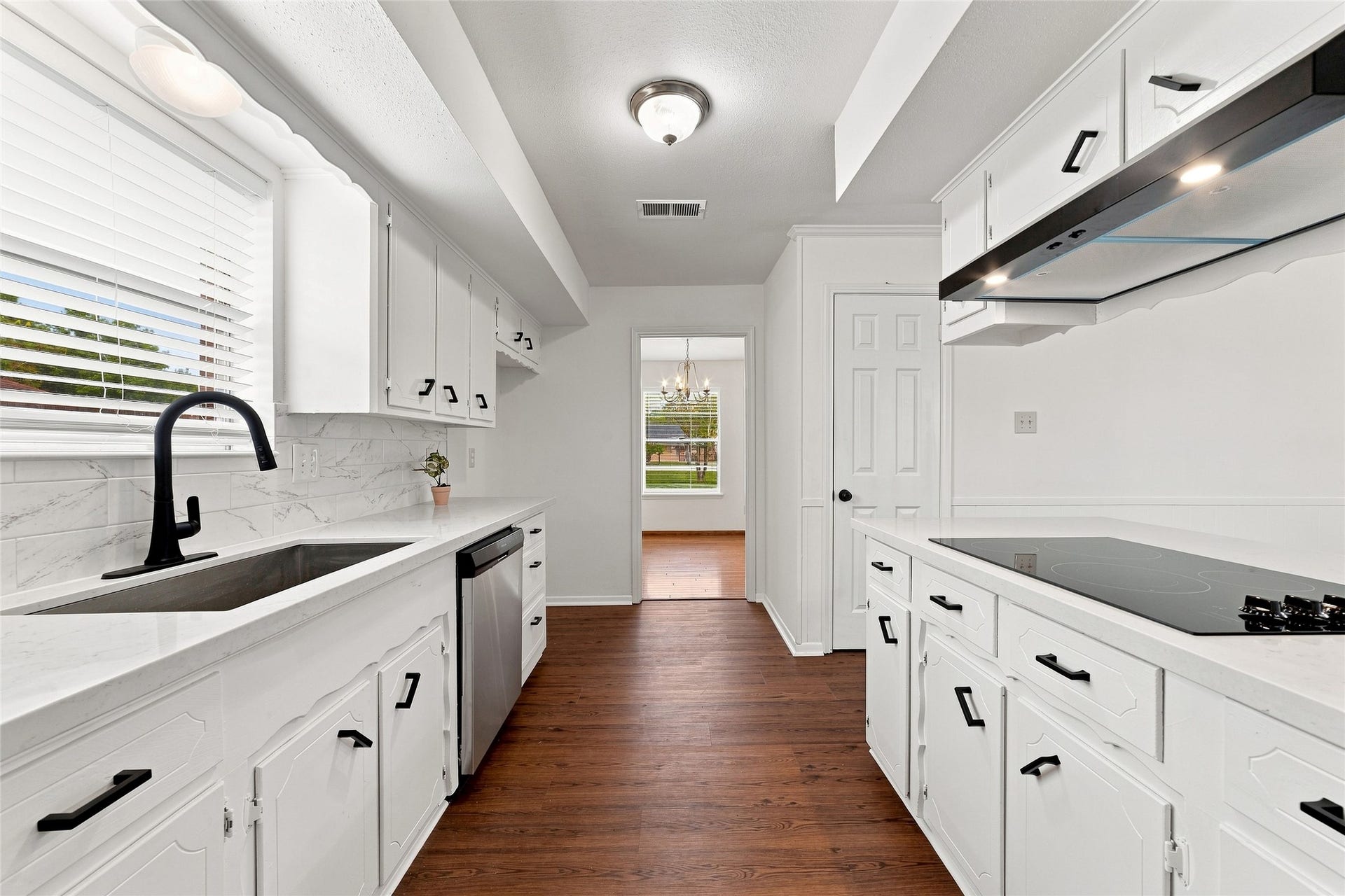21735 Greenham Drive, Houston, TX 77388 21735 Greenham Drive, Houston, TX 77388