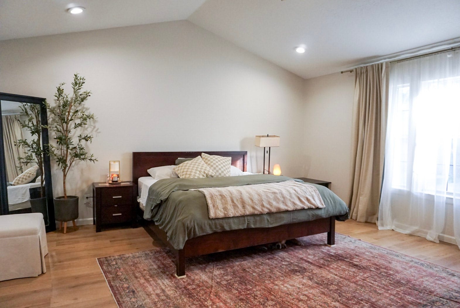 16910 Poplar Hill Street, Houston, TX 77095 Ceiling fan, LED lights (with dimmed setting accessible), vaulted ceiling
