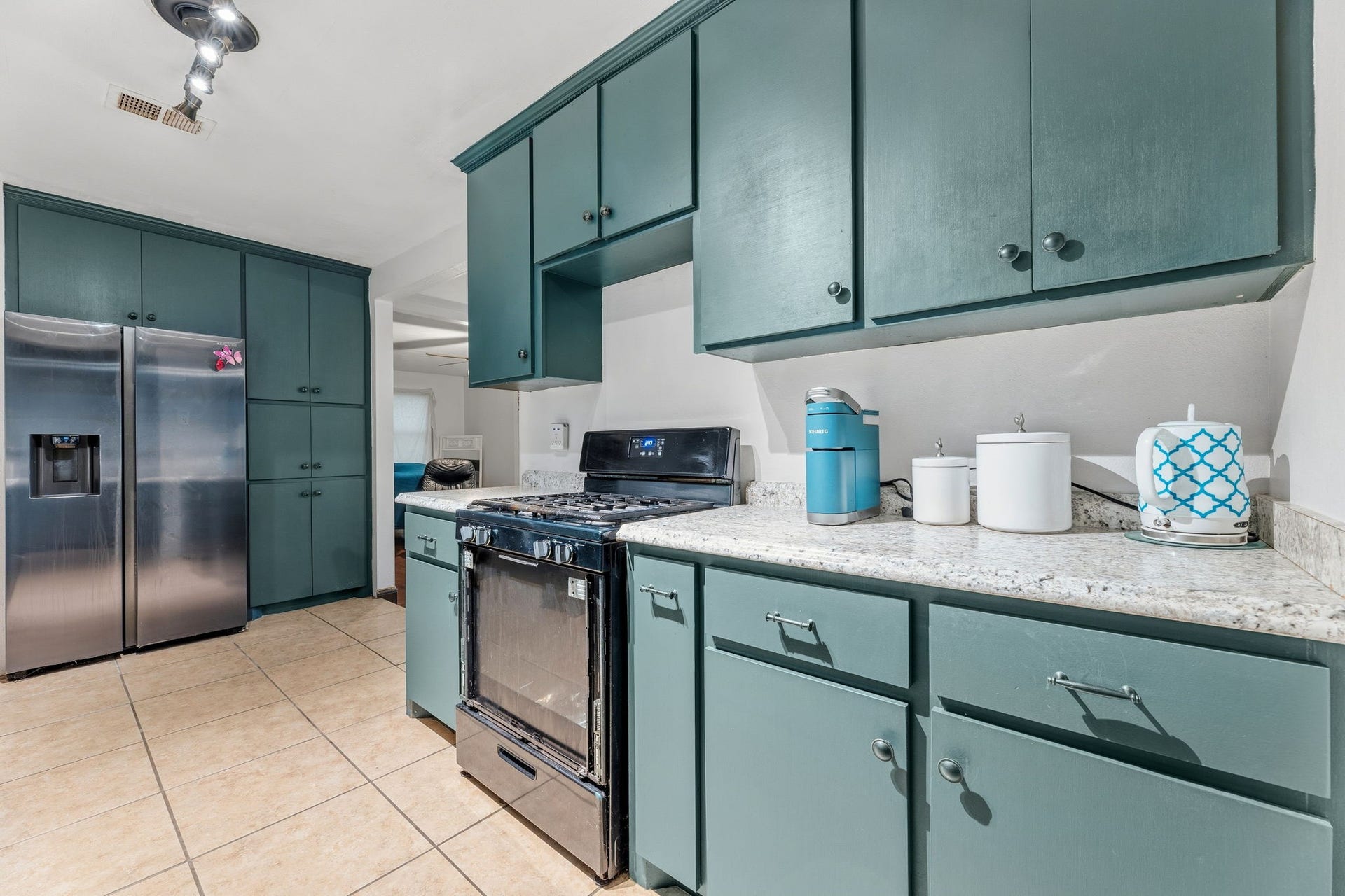 1034 Royal Oak Drive, Dickinson, TX 77539 1034 Royal Oak Drive, Dickinson, TX 77539