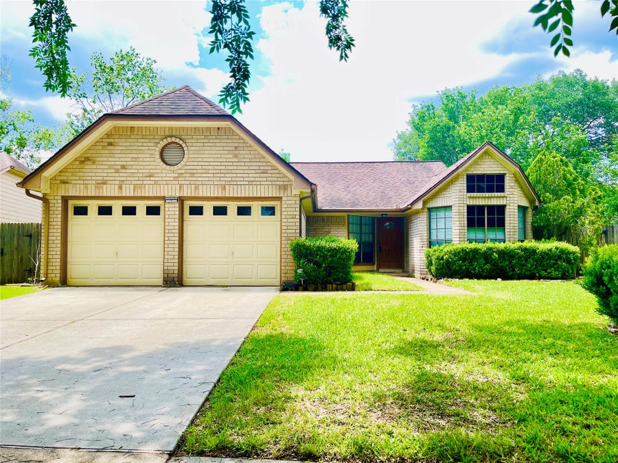 Property photo for 2910 Pioneer Pass, Sugar Land, TX