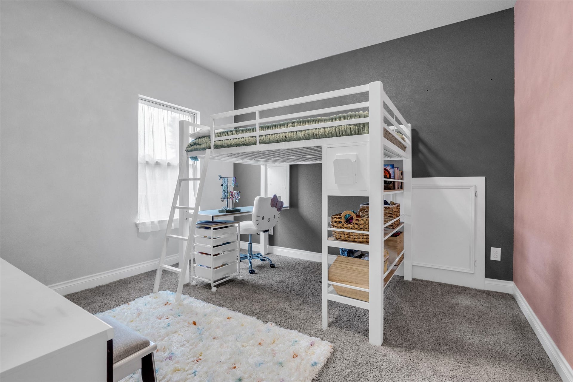 Upstairs secondary bedroom
