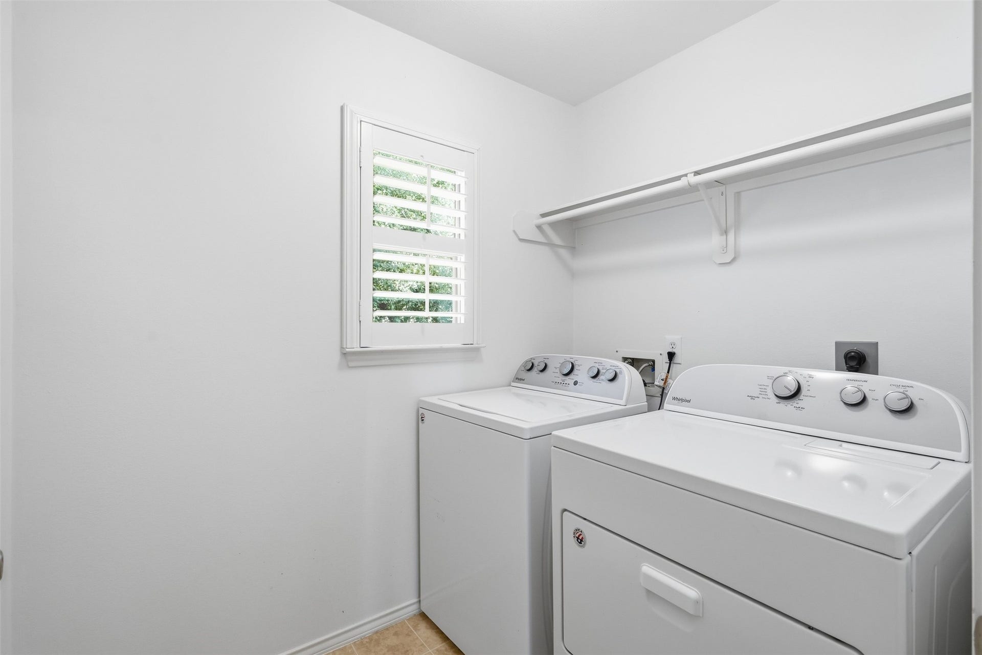 806 W Heights Hollow Lane, Houston, TX 77007 806 W Heights Hollow Lane, Houston, TX 77007