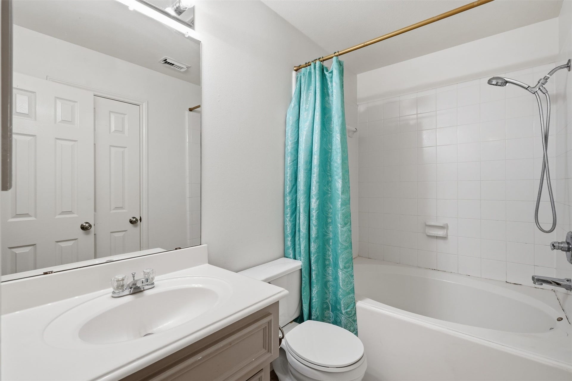 806 W Heights Hollow Lane, Houston, TX 77007 806 W Heights Hollow Lane, Houston, TX 77007