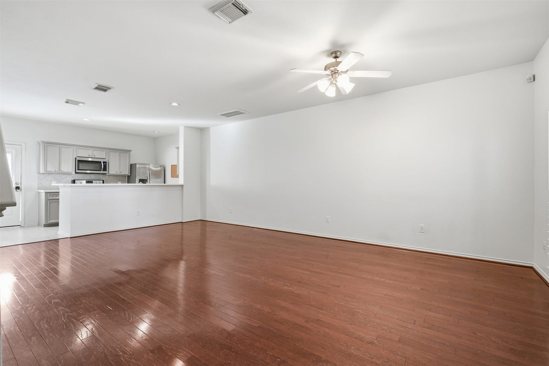 806 W Heights Hollow Lane, Houston, TX 77007 806 W Heights Hollow Lane, Houston, TX 77007