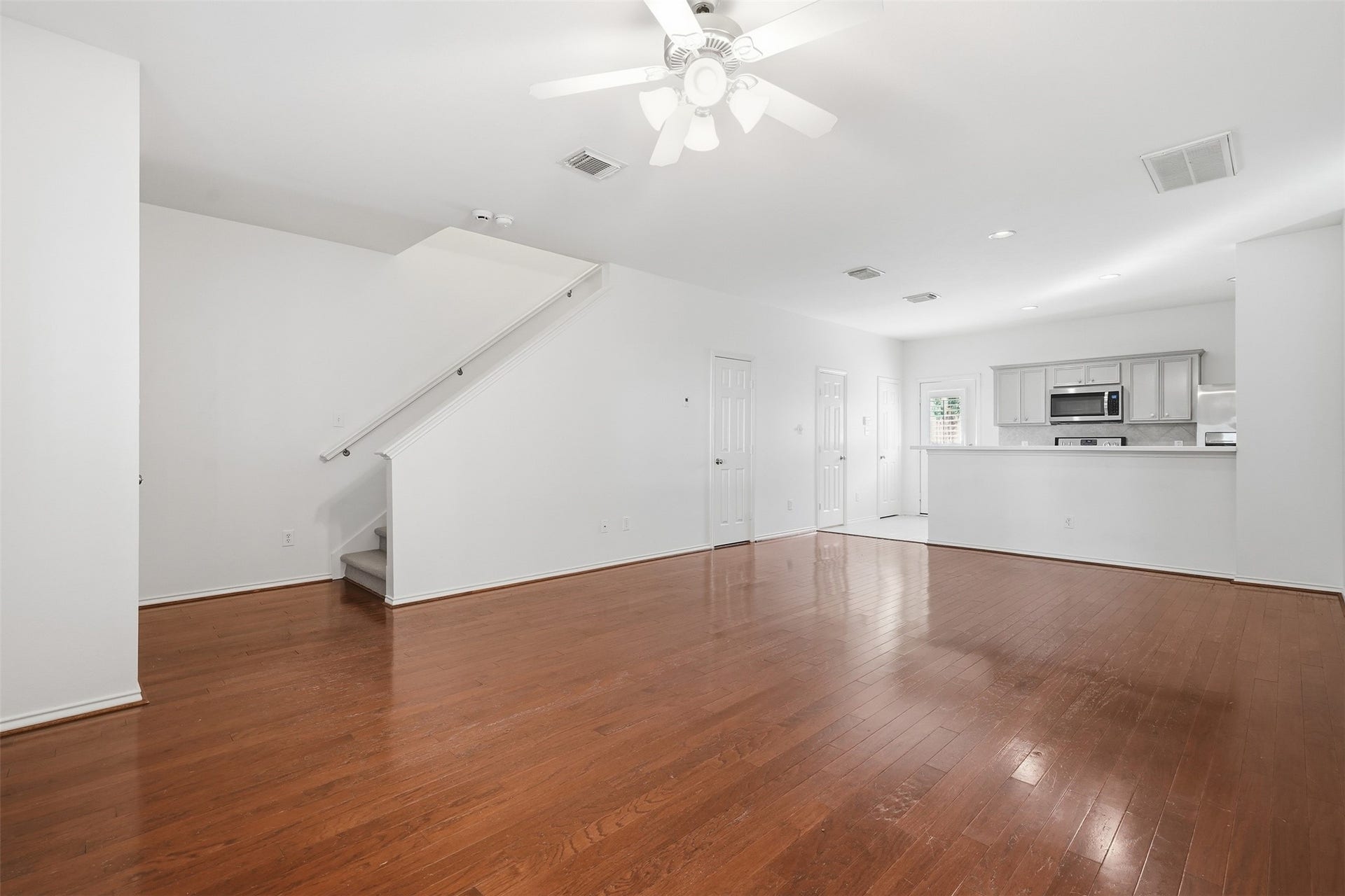 806 W Heights Hollow Lane, Houston, TX 77007 806 W Heights Hollow Lane, Houston, TX 77007