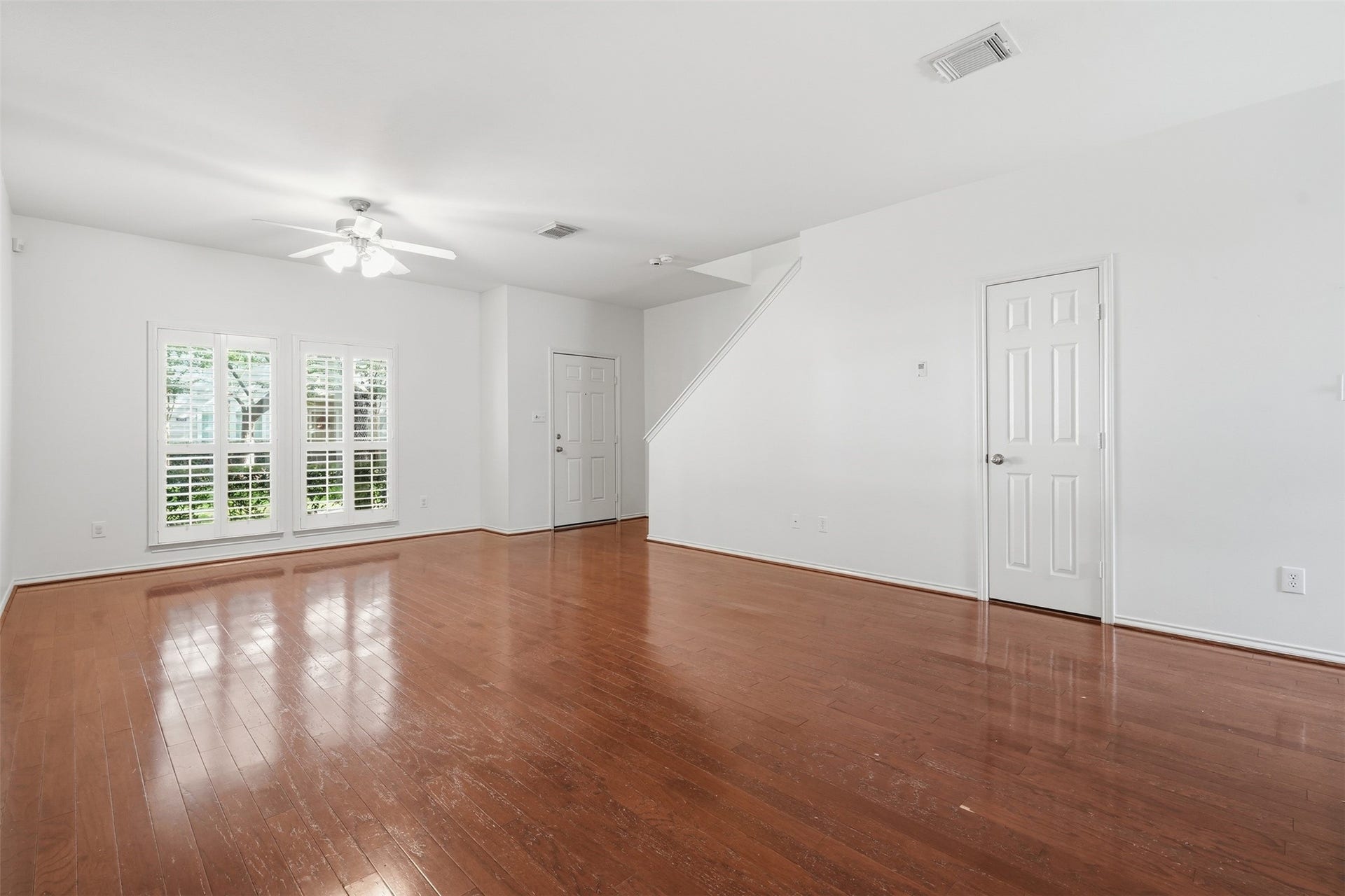 806 W Heights Hollow Lane, Houston, TX 77007 806 W Heights Hollow Lane, Houston, TX 77007